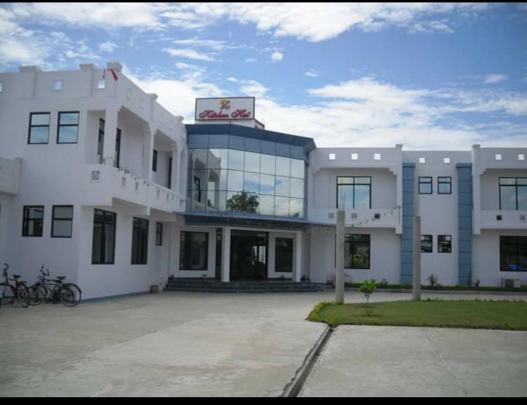 Kitchen Hut Hotel Nepalgunj エクステリア 写真